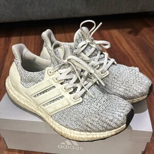 Adidas Ultra Boost size 6.5